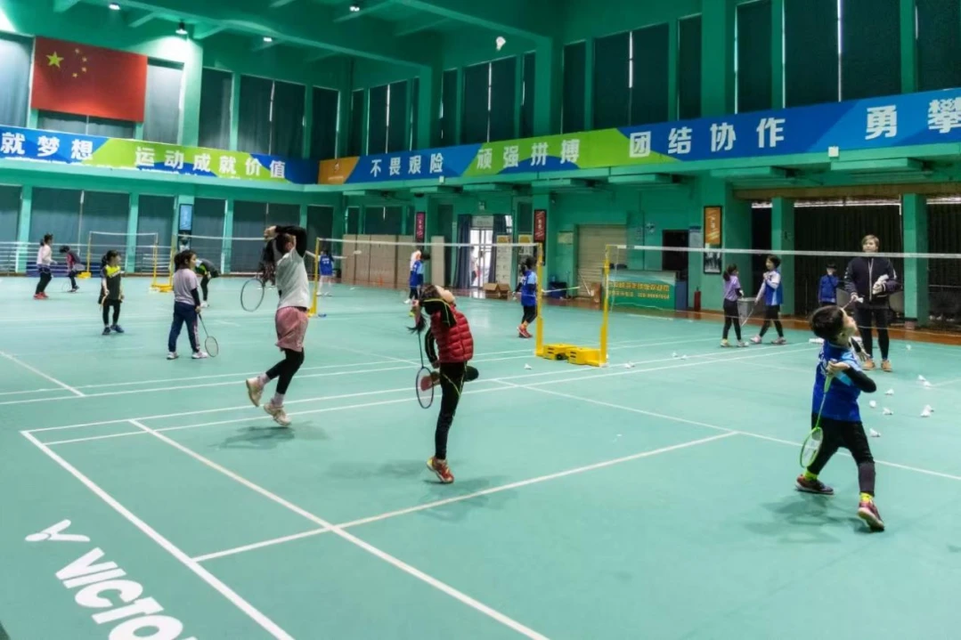 大学生篮球社团如何引入智能情感技术_1